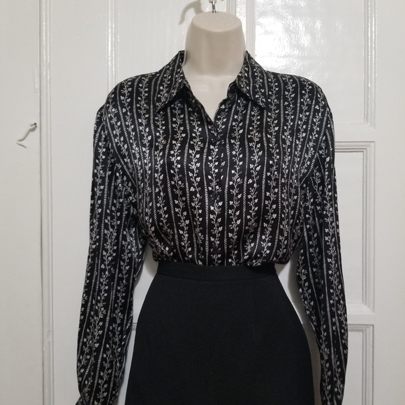 100% SILK Career Blouse Sz M/L - Picture 2 of 6